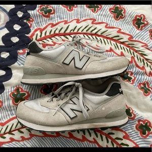 Suede New Balance 574’s